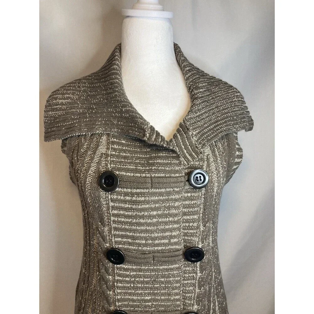 Hannah Tan Cardigan Sweater Vest M Double Breasted Collared Chunky Ribbed Taupe
